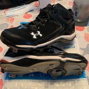under armour metal baseball cleats